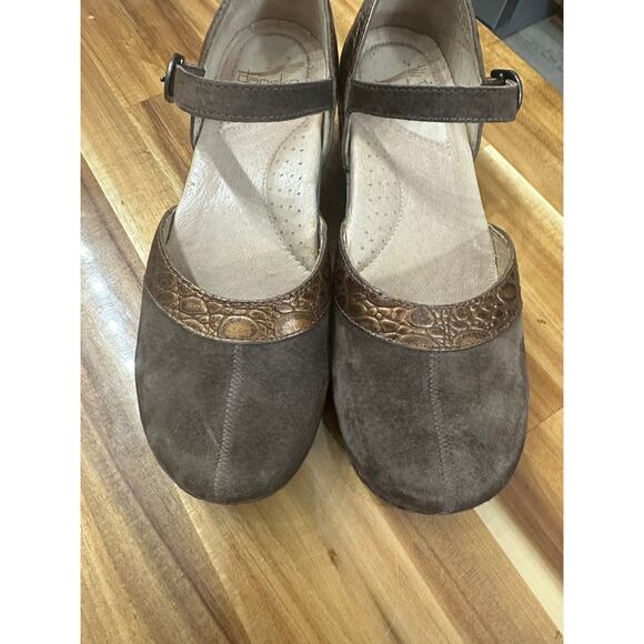 Dankso Womens Brown Suede Mary Janes Clogs Style #9808357800 Size 39 (8.5/9) - Picture 2 of 8